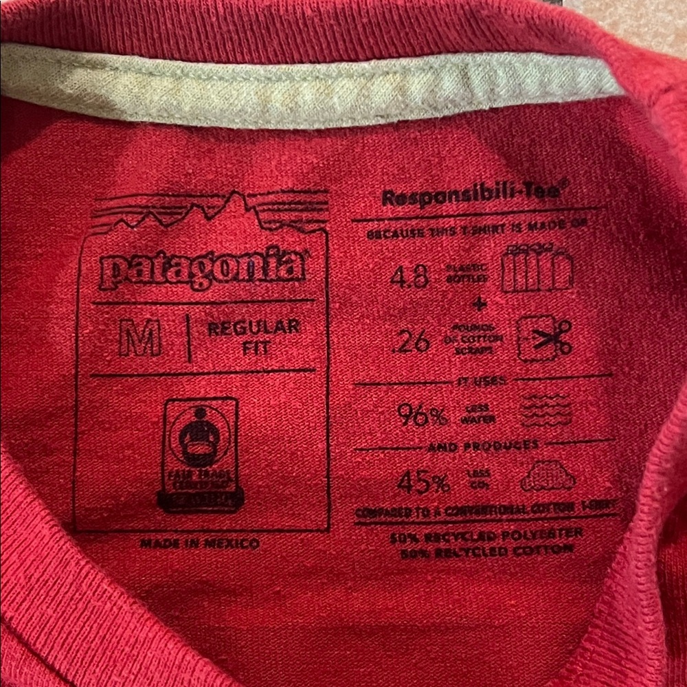 Patagonia Men's Classic Single Pocket Red Short Sleeve Tee,‎ Medium - Picture 4 of 8